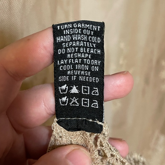 Antthony Tan Lace Cardigan crochet shrug - Picture 5 of 5